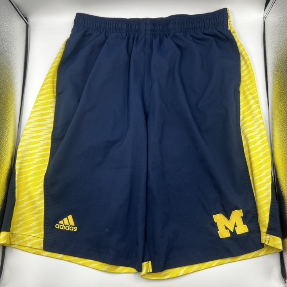 Adidas Michigan Wolverines Men's Medium Navy Blue and Yellow Basketball Shorts